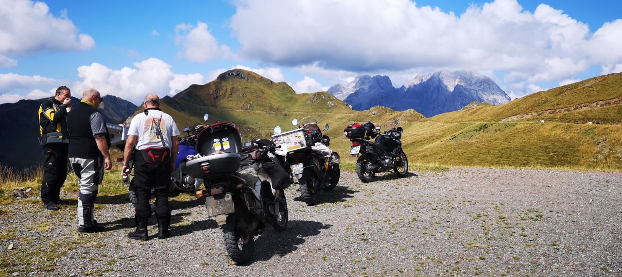 Szene aus unserer Alpentour im Friaul - Bericht und Bilder folgen Szene aus unserer Alpentour im Friaul - Bericht und Bilder folgen