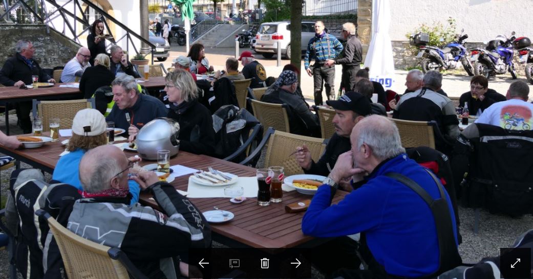 Nachmittags konnte man schon in den Biergarten sitzen