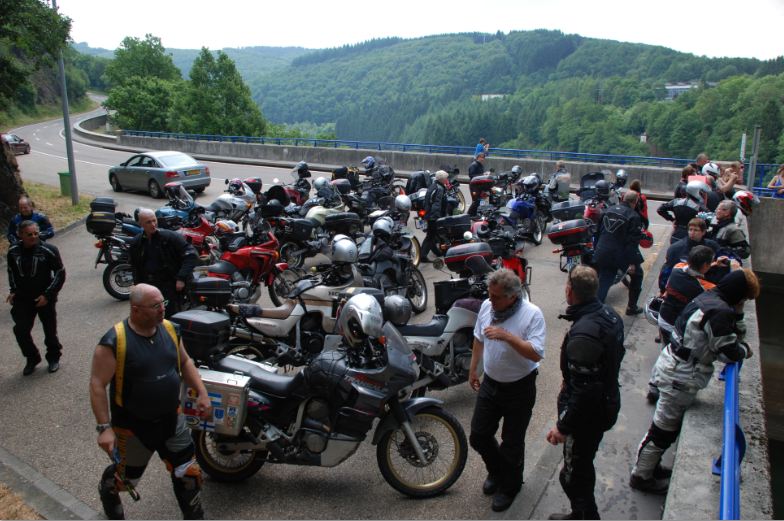 Pause am Staudamm Pause am Staudamm